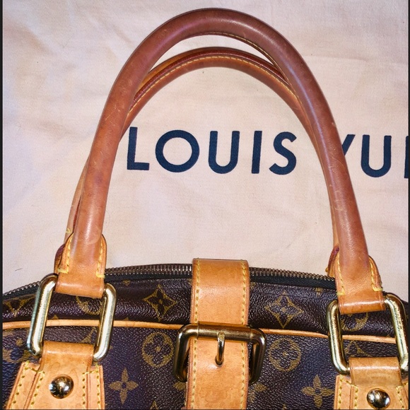 Louis Vuitton Manhattan GM Monogram & Leather Bag - Picture 7 of 8